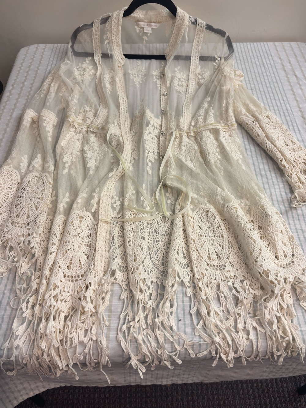 Boston Proper Cream Crochet Lace Fringe Capelet